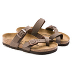 Sandalias Birkenstock Mayari Kids Mocha, par completo en tres cuartos