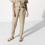 Sandalias Birkenstock Sydney Birko-Flor Graceful Pearl White, calzado por modelo femenino, cuerpo entero