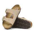 Sandalias Birkenstock Arizona Nobuck Sandcastle Soft, detalle de la suela