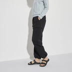 Sandalias Birkenstock Sahara Futura Black, calzado por modelo femenino