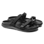 Sandalias Birkenstock Sahara Futura Black, par completo en tres cuartos