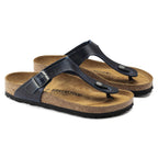 Sandalias Birkenstock Gizeh Oiled Leather Blue, par completo en tres cuartos