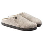 Pantuflas Birkenstock Zermatt Shearling Felt Eggshell, par completo en tres cuartos