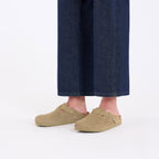 Zuecos Birkenstock Boston Gamuza Faded Khaki, calzado por modelo, cuerpo entero