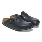 Zuecos Birkenstock Boston Pro Black, par completo en tres cuartos