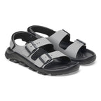 Sandalias Birkenstock Mogami Terra Apex Whale Gray, par completo en tres cuartos