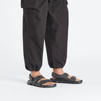 Sandalias Birkenstock Mogami Terra Apex Black, calzado por modelo masculino