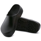 Zuecos Birkenstock Super-Birki Fusion Black, vista principal, par con suela a la vista