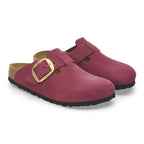 Zuecos Birkenstock Boston Big Buckle Berry Crush, par completo en tres cuartos