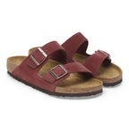 Sandalias Birkenstock Arizona Suede Zinfandel, par completo en tres cuartos