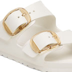 Sandalias Birkenstock Arizona Big Buckle EVA Eggshell, detalle de la hebilla