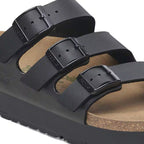 Sandalias Birkenstock Florida Flex Platform Black Vegan, detalle del material y hebillas