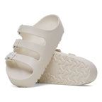 Sandalias Birkenstock Florida Flex EVA Eggshell, par con la suela a la vista