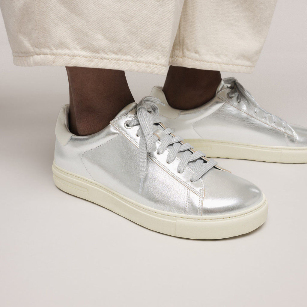 Bend Low Cuero Metallic Silver