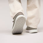 Zapatillas Birkenstock Honnef City Cuero Stone Coin, calzado por modelo, vista trasera en movimiento
