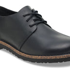 Zapatos Birkenstock Uppsala Low Cuero Black, detalle del material y cordones