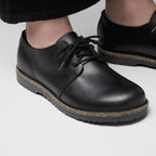 Zapatos Birkenstock Uppsala Low Cuero Black, calzado por modelo, primer plano de cordones