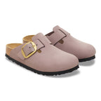 Zuecos Birkenstock Boston Big Buckle Nobuck Faded Purple, par completo en tres cuartos