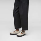 Zapatos Birkenstock Paris Chunky Oyster, en uso, imagen de estilo de vida