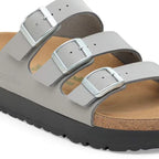 Sandalias Birkenstock Florida Flex Platform Stone Coin Vegan, detalle de las hebillas