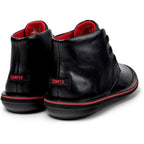 Botas y Botines Camper Beetle Negro, vista trasera en tres cuartos