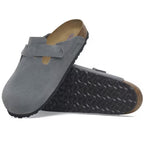 Zuecos Birkenstock Boston Gamuza Basalt Gray, detalle de la suela, par