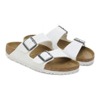 Sandalias Birkenstock Arizona White, par completo en tres cuartos