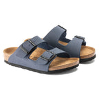 Sandalias Birkenstock Arizona Kids Navy, par completo en tres cuartos