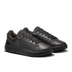 Zapatillas On Running The Roger Advantage Black | Black W, par completo en tres cuartos