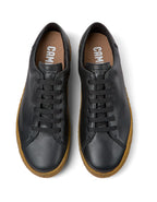 Zapatos Camper Peu Terreno Negro, vista cenital del par