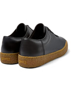 Zapatos Camper Peu Terreno Negro, vista trasera en tres cuartos
