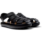 Sandalias Camper Pelotas Flota Negro, vista frontal en tres cuartos
