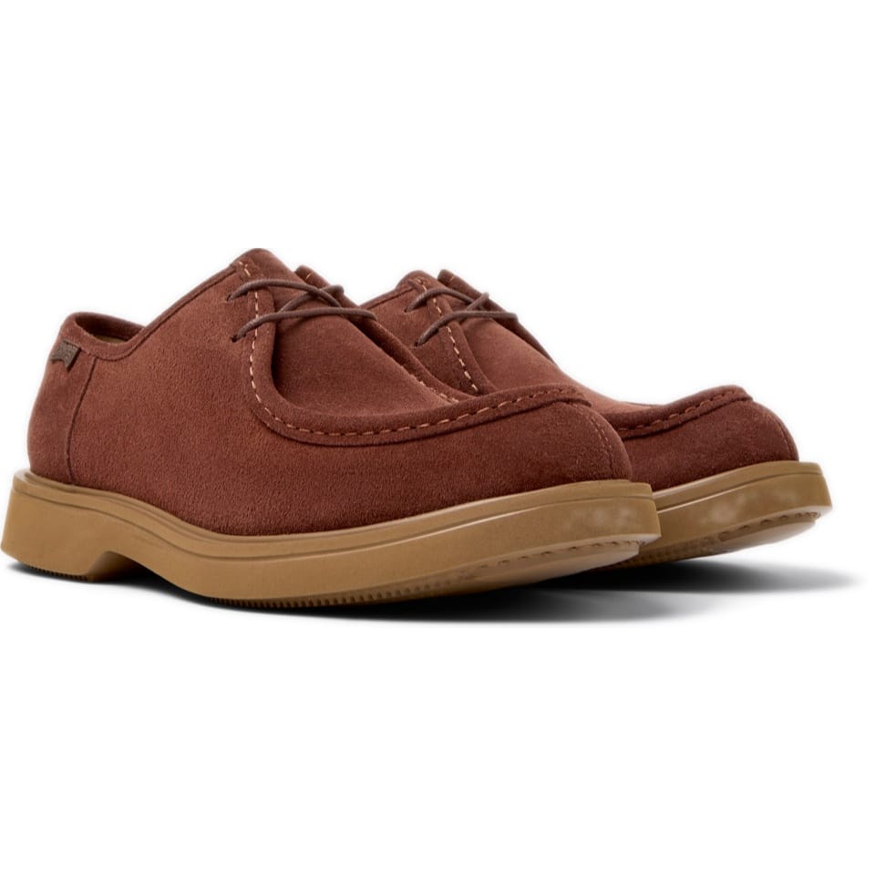Zapatos Camper Norman Marrón, vista frontal en tres cuartos