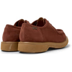 Zapatos Camper Norman Marrón, vista trasera en tres cuartos