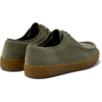 Zapatos Camper Peu Terreno Verde, vista trasera en tres cuartos