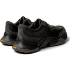 Zapatillas Camper karst Negro/Gris, vista trasera en tres cuartos