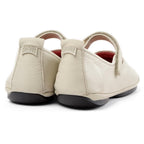Ballerinas Camper Right Nina Gris, vista trasera en tres cuartos
