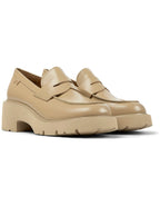 Zapatos Camper Milah Beige, vista frontal en tres cuartos