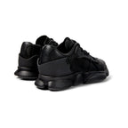 Zapatillas Camper Karst Negro, vista trasera en tres cuartos