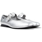 Ballerinas Camper Casi Myra Plateado, vista frontal en tres cuartos