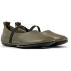 Ballerinas Camper Right Nina Verde, vista frontal en tres cuartos