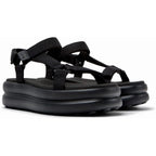 Sandalias Camper Pelotas Flota Up Negro, vista frontal en tres cuartos