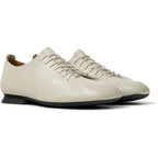 Zapatos Camper Casi Myra Beige, vista frontal en tres cuartos