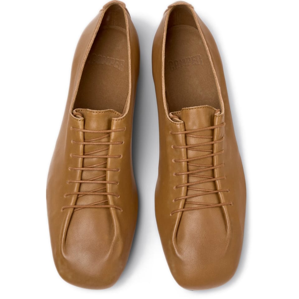 Zapatos Camper Casi Myra Marrón, vista cenital del par