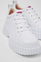 Zapatos Camper Pix BCN Blanco, detalle de los cordones y puntera
