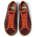 Zapatos Camper Peu Terreno Burdeo, vista cenital del par