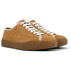 Zapatos Camper Peu Terreno Marrón, vista frontal en tres cuartos