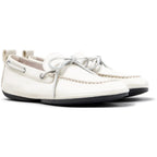 Ballerinas Camper Right Nina Blanco, vista frontal en tres cuartos