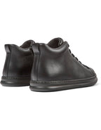 Zapatillas Camper Runner Four Negro, vista trasera en tres cuartos