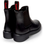 Botas y Botines Camper Dean Negro, vista trasera en tres cuartos